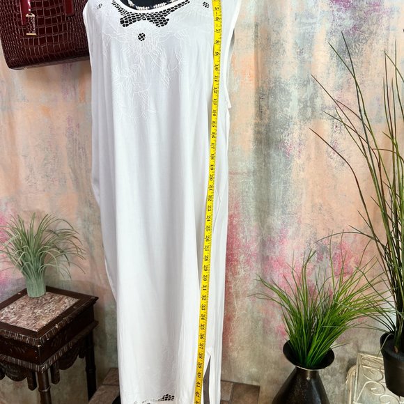 ๐HiBi Lace Work Beautiful Embroidered Maxi Sleeveless Dress - Picture 6 of 15
